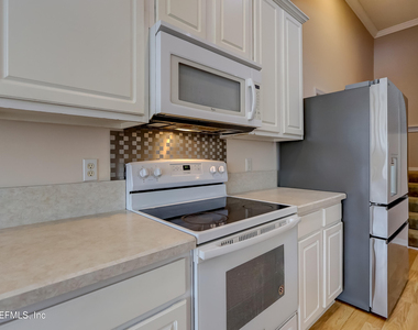 1015 Mystic Harbor Drive - Photo Thumbnail 17