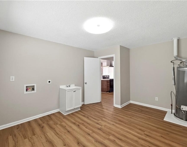 5949 James Road - Photo Thumbnail 13
