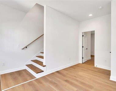 199 Riverstone Commons Circle - Photo Thumbnail 10