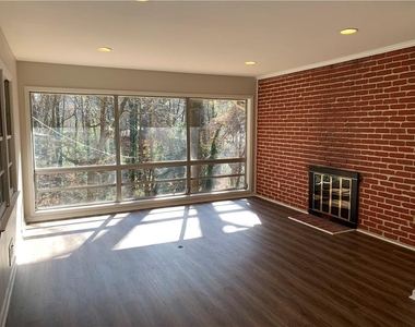 1203 Biltmore Drive Ne - Photo Thumbnail 1