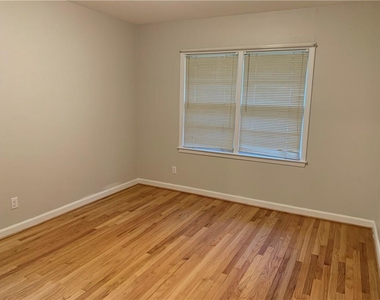 1203 Biltmore Drive Ne - Photo Thumbnail 13