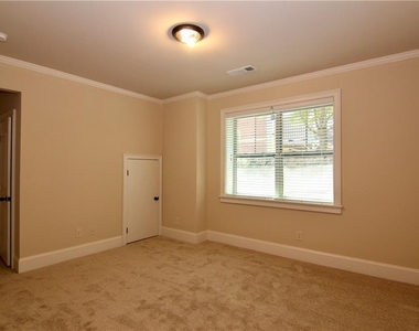 1660 Jardin Court - Photo Thumbnail 24
