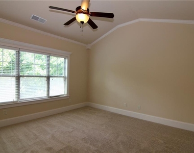 1660 Jardin Court - Photo Thumbnail 13