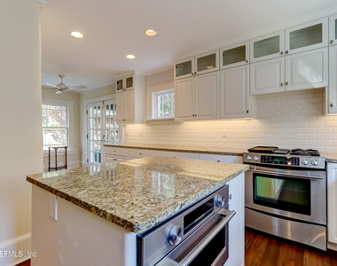 3684 Pine Street - Photo Thumbnail 17
