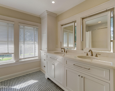 3684 Pine Street - Photo Thumbnail 24