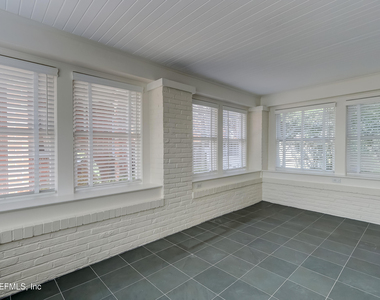 3684 Pine Street - Photo Thumbnail 8