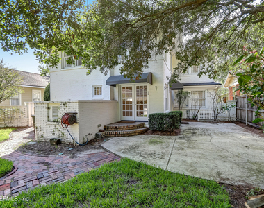 3684 Pine Street - Photo Thumbnail 32