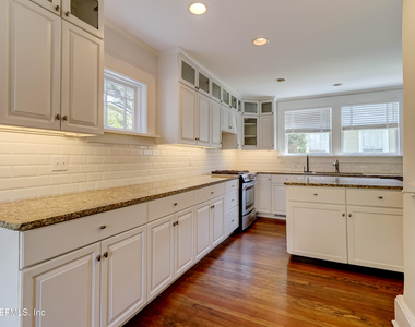 3684 Pine Street - Photo Thumbnail 15