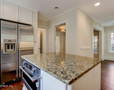 3684 Pine Street - Photo Thumbnail 19