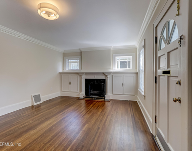 3684 Pine Street - Photo Thumbnail 5