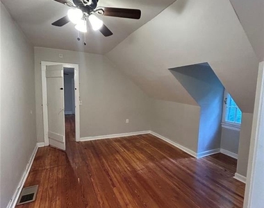444 Burlington Road Ne - Photo Thumbnail 5