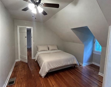 444 Burlington Road Ne - Photo Thumbnail 4