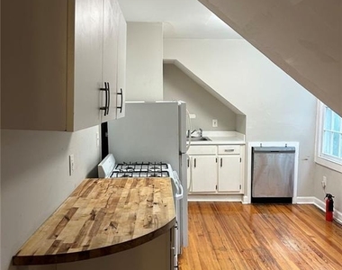 444 Burlington Road Ne - Photo Thumbnail 9