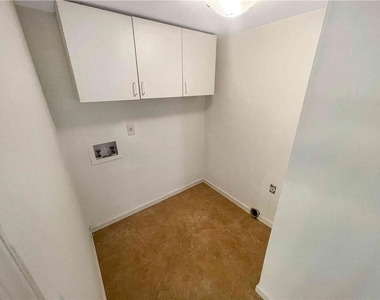 1454 Hembree Station Drive - Photo Thumbnail 10