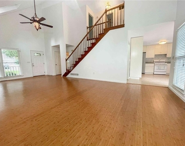1454 Hembree Station Drive - Photo Thumbnail 5