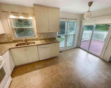 1454 Hembree Station Drive - Photo Thumbnail 9
