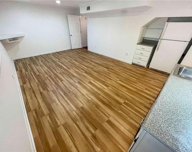 1454 Hembree Station Drive - Photo Thumbnail 32