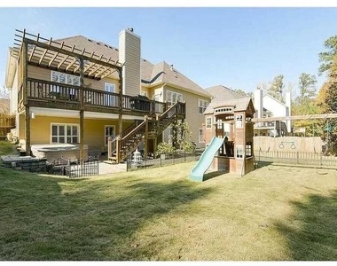 2479 Sandstone Place - Photo Thumbnail 16