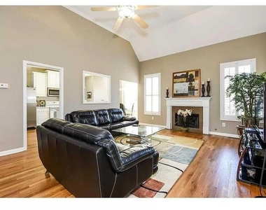 2479 Sandstone Place - Photo Thumbnail 3