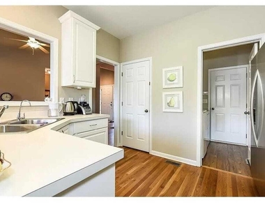 2479 Sandstone Place - Photo Thumbnail 4