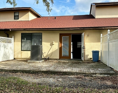 341 Redwood Lane - Photo Thumbnail 11