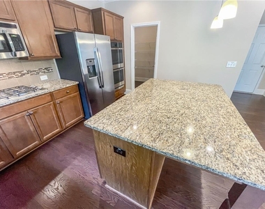 5840 Zelkova Drive - Photo Thumbnail 21