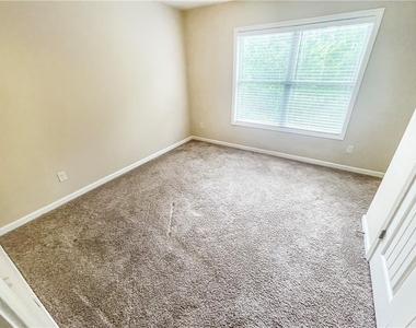 5840 Zelkova Drive - Photo Thumbnail 35