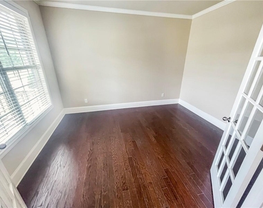5840 Zelkova Drive - Photo Thumbnail 4
