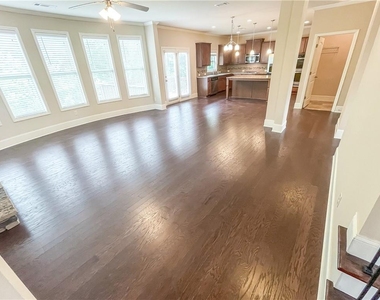 5840 Zelkova Drive - Photo Thumbnail 12
