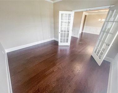 5840 Zelkova Drive - Photo Thumbnail 5