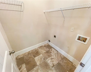 5840 Zelkova Drive - Photo Thumbnail 23