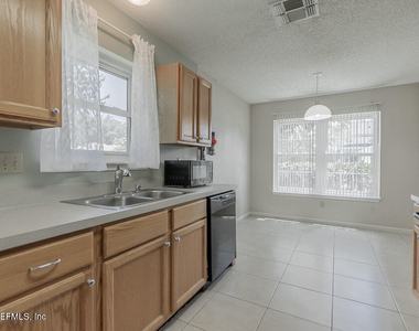 2645 Cobblestone Forest Drive - Photo Thumbnail 14