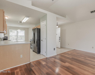 2645 Cobblestone Forest Drive - Photo Thumbnail 11