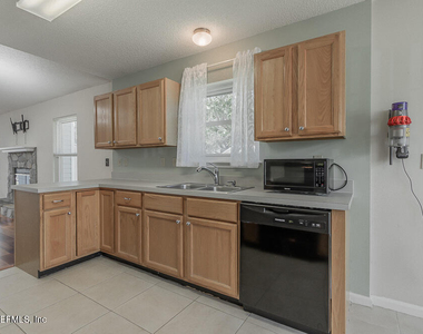 2645 Cobblestone Forest Drive - Photo Thumbnail 13