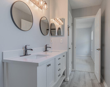 2645 Cobblestone Forest Drive - Photo Thumbnail 4