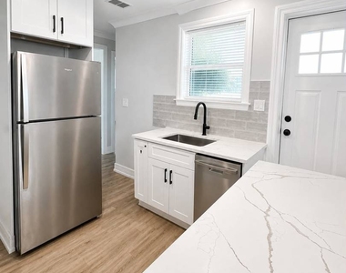 17037 Greenbay Avenue - Photo Thumbnail 7