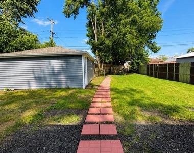 17037 Greenbay Avenue - Photo Thumbnail 11