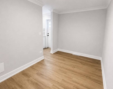 17037 Greenbay Avenue - Photo Thumbnail 9
