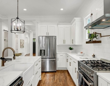 1442 Mercer Ave - Photo Thumbnail 7