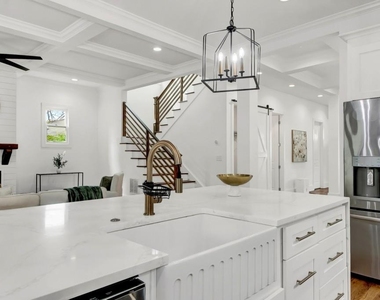1442 Mercer Ave - Photo Thumbnail 8