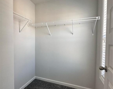 454 Sterling Creek Way - Photo Thumbnail 18
