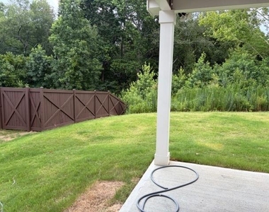 454 Sterling Creek Way - Photo Thumbnail 2