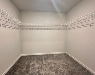 454 Sterling Creek Way - Photo Thumbnail 15