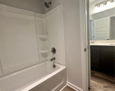 454 Sterling Creek Way - Photo Thumbnail 23