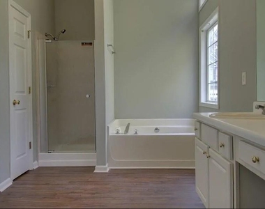 3225 Ennfield Lane - Photo Thumbnail 9