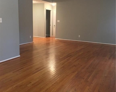 3225 Ennfield Lane - Photo Thumbnail 2