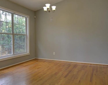 3225 Ennfield Lane - Photo Thumbnail 5
