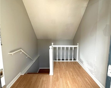 4100 Riverlook Parkway Se - Photo Thumbnail 1