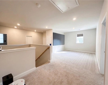 830 Elderberry Court - Photo Thumbnail 24