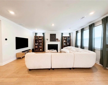 830 Elderberry Court - Photo Thumbnail 3